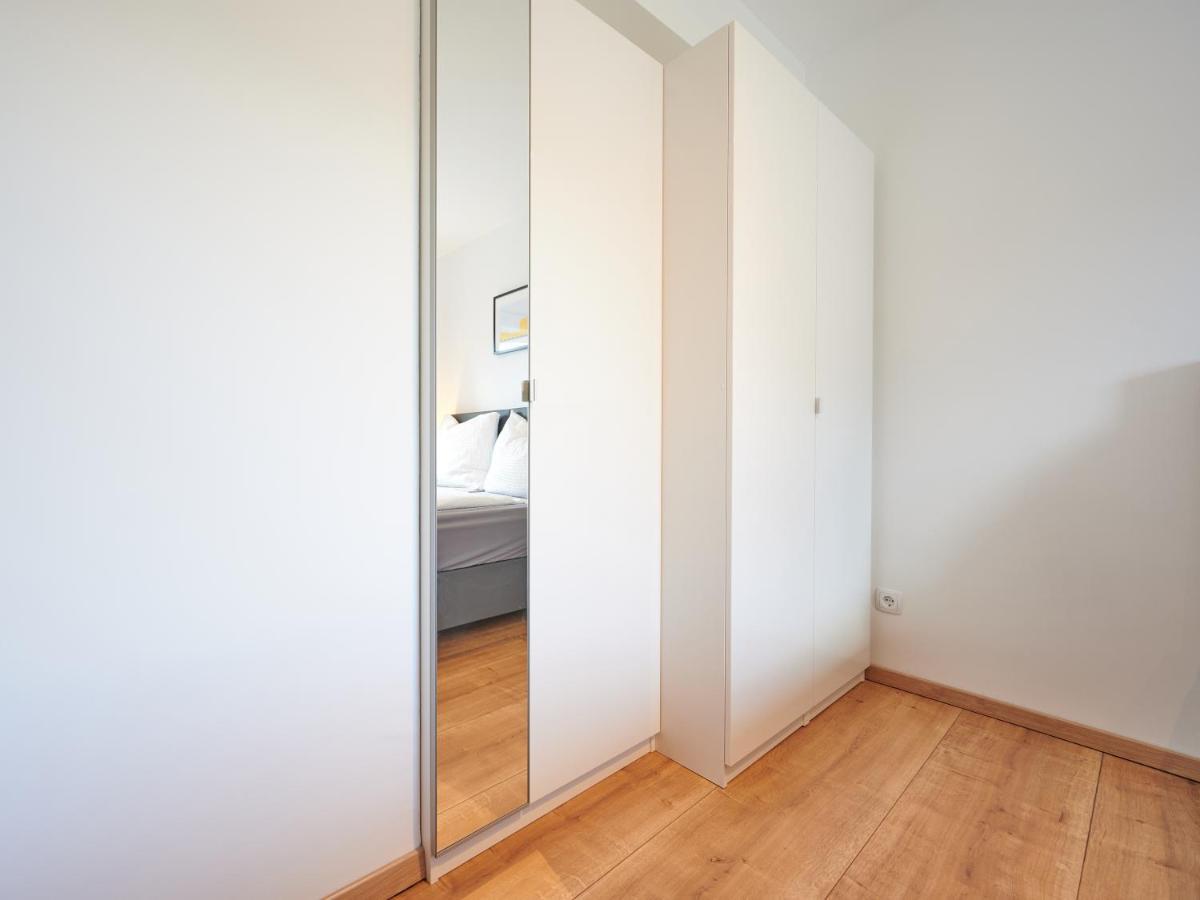 Apartments At Winterhafen Λιντς Εξωτερικό φωτογραφία