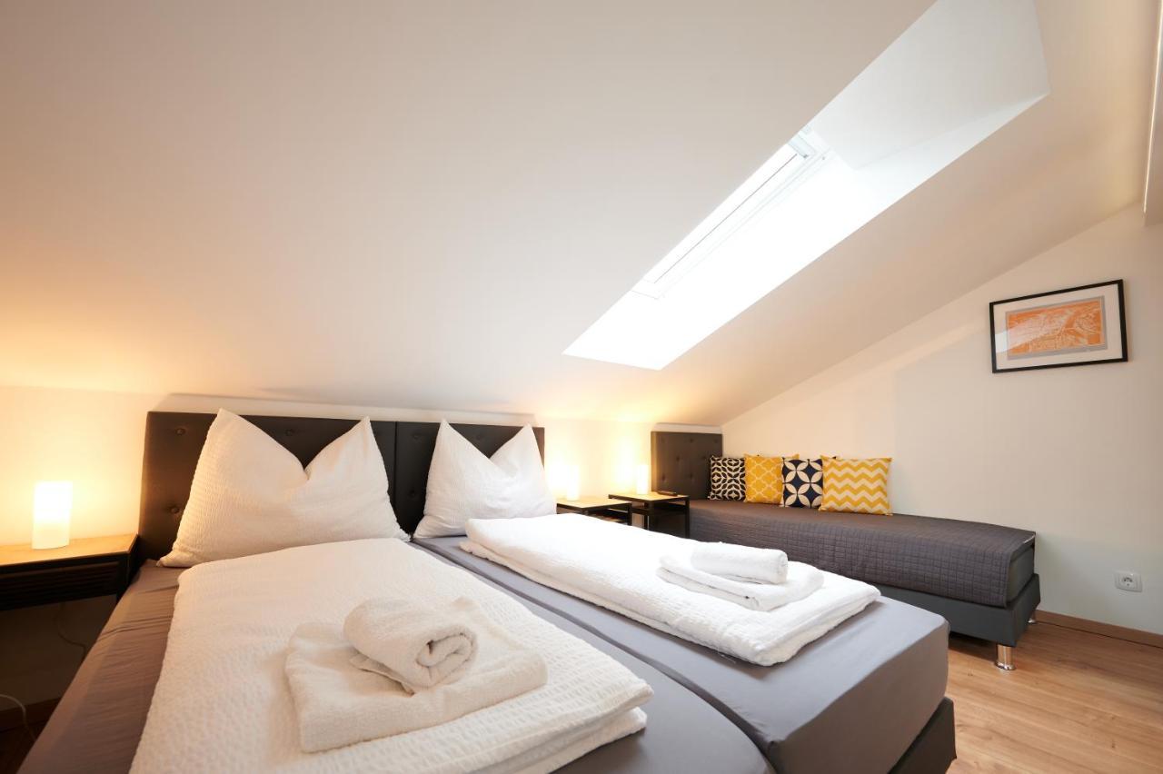 Apartments At Winterhafen Λιντς Εξωτερικό φωτογραφία