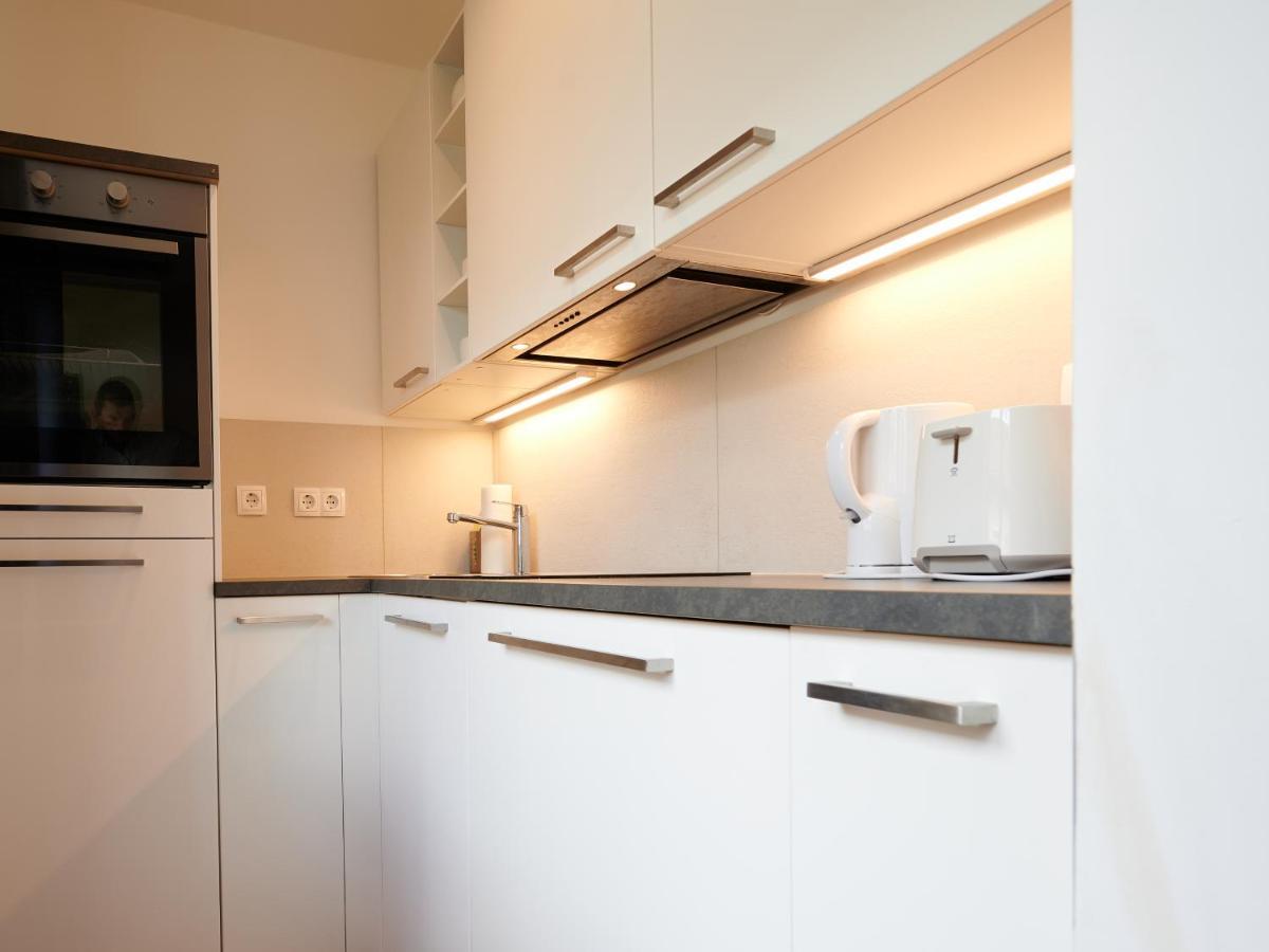 Apartments At Winterhafen Λιντς Εξωτερικό φωτογραφία