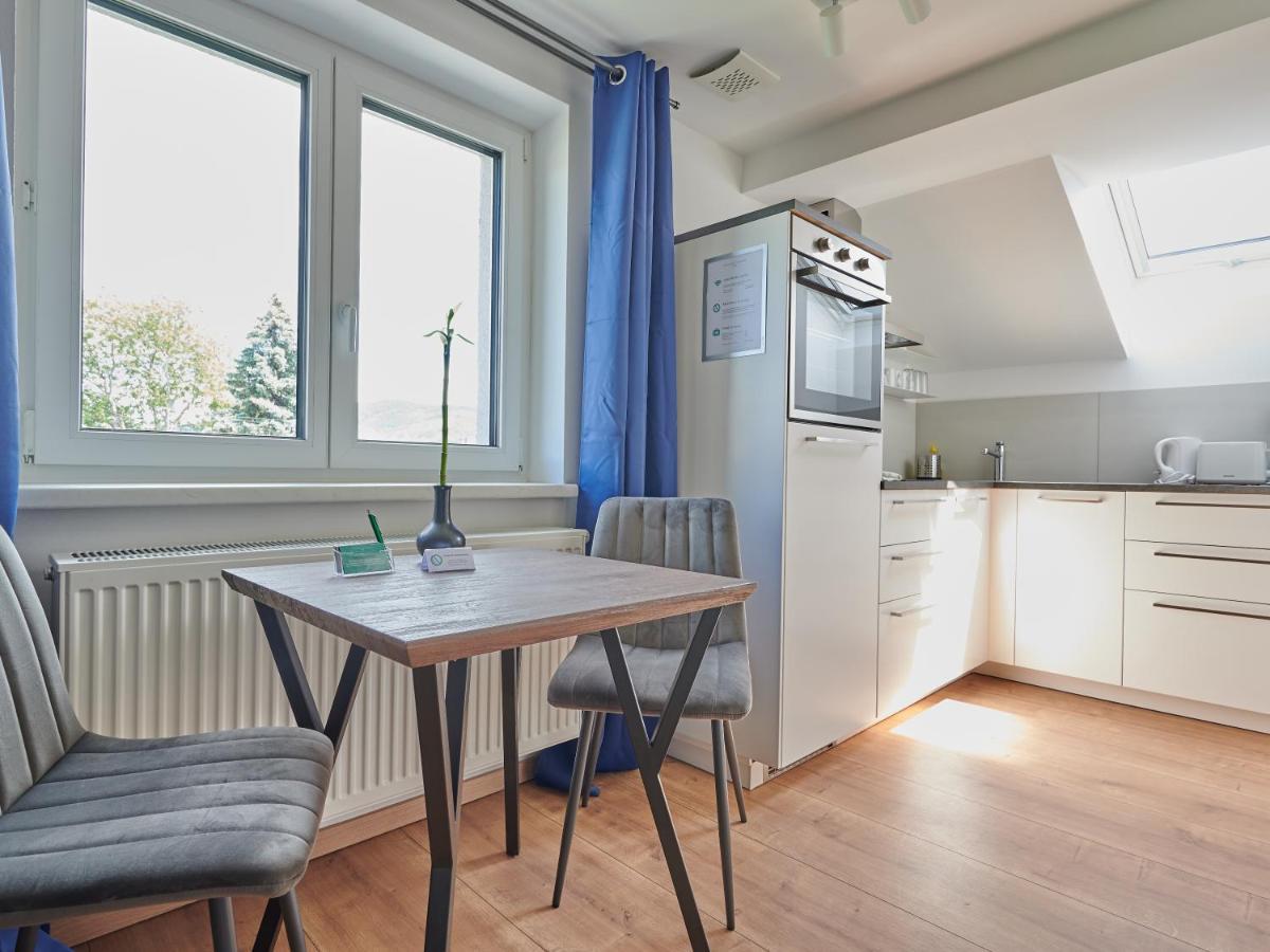 Apartments At Winterhafen Λιντς Εξωτερικό φωτογραφία