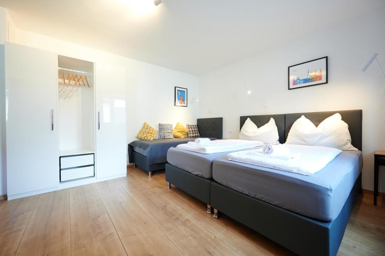 Apartments At Winterhafen Λιντς Εξωτερικό φωτογραφία