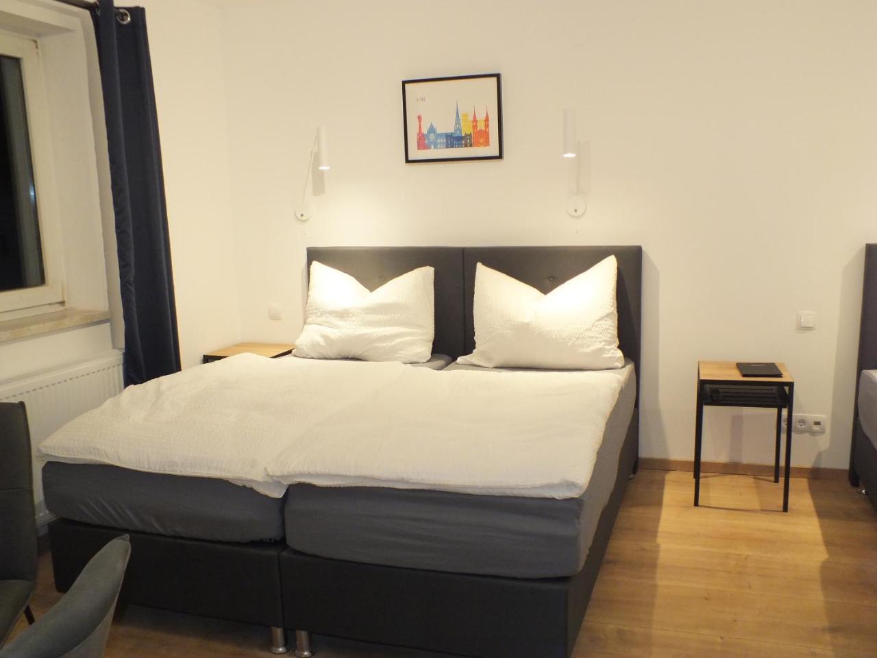 Apartments At Winterhafen Λιντς Εξωτερικό φωτογραφία